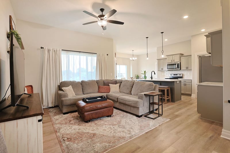 2104 E Highridge St, Park City, KS 67219