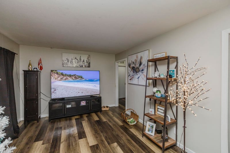 3250 S Downtain, Wichita, KS 67217
