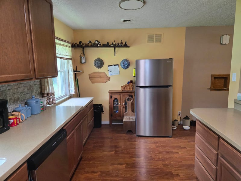 1816 E 8th Ave, Winfield, KS 67156