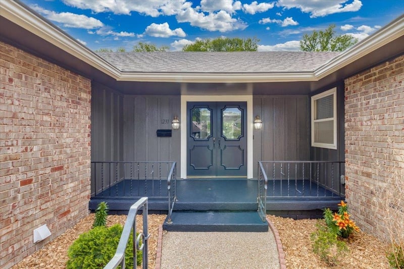 1231 Dry Creek Dr, Derby, KS 67037