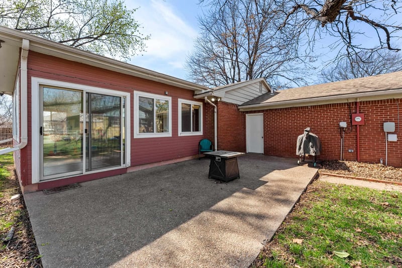 320 1st Ave, Clearwater, KS 67026