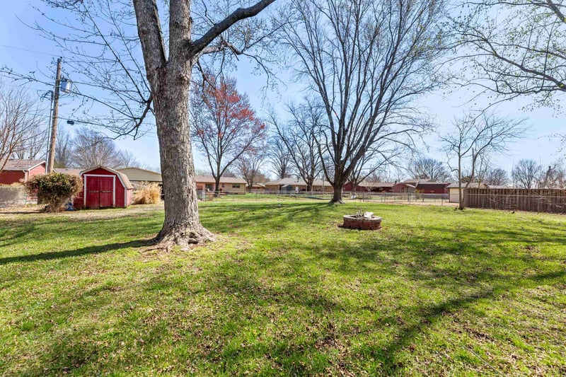 320 1st Ave, Clearwater, KS 67026