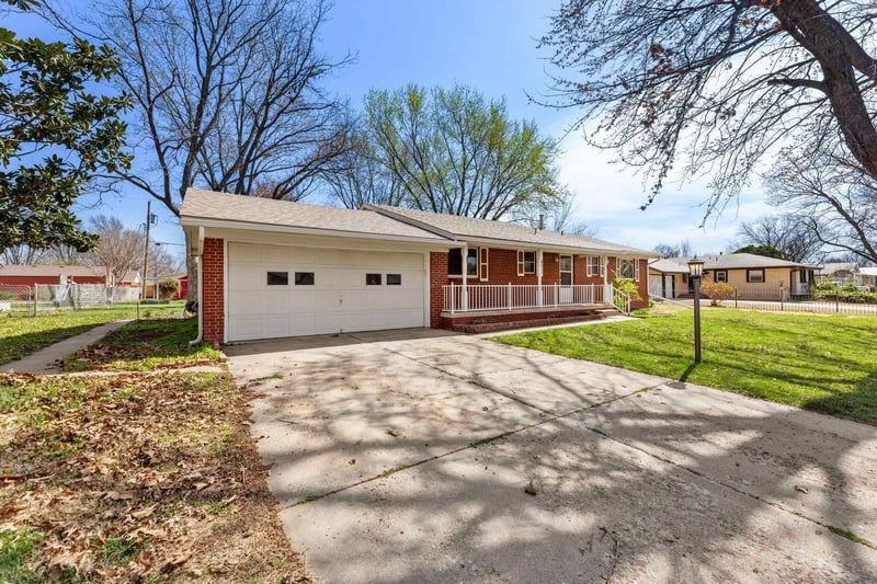 320 1st Ave, Clearwater, KS 67026