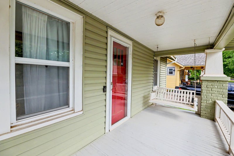 915 N Perry Ave, Wichita, KS 67203