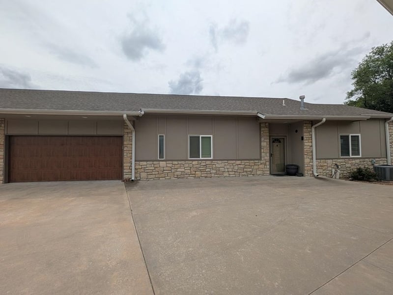 1307 N Hamilton Dr Unit F, Derby, KS 67037