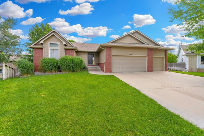 110 Angela Cir, Wichita, KS 67235