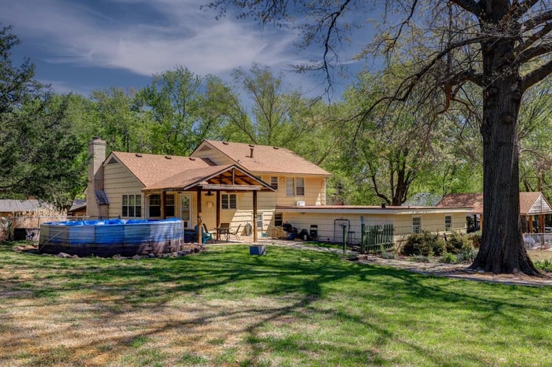 3 Eastridge Dr, Arkansas City, KS 67005