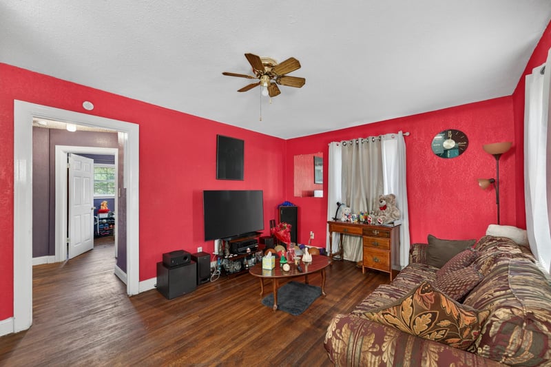 2135 Washington , Wichita, KS 67211