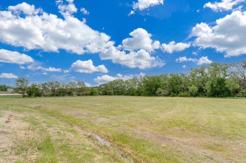 11525 Heaven Woods Cir, Wichita, KS 67215