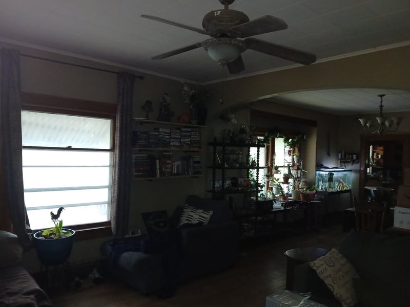 121 10th St, Concordia, KS 66901