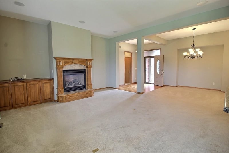 2300 N Sawgrass Cir, Derby, KS 67037
