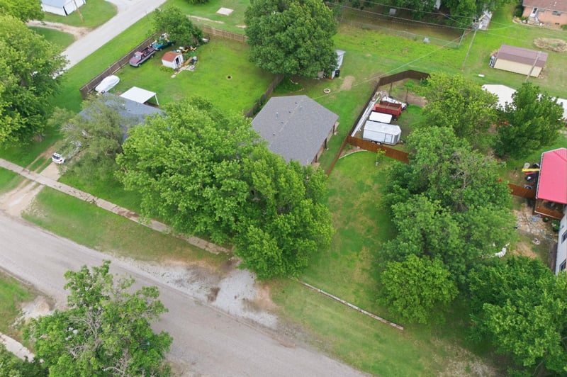 418 Briarwood , Norwich, KS 67118