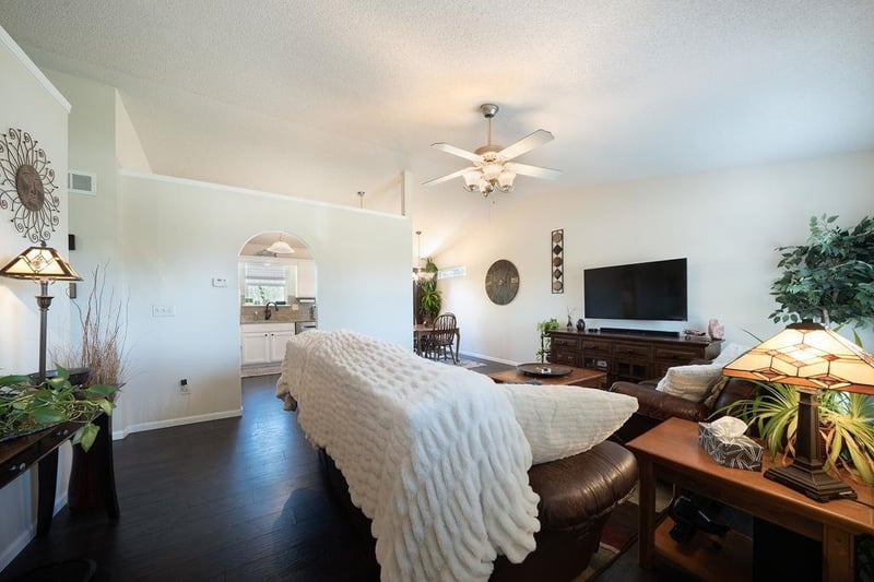 3037 Lanners Cir, Wichita, KS 67219