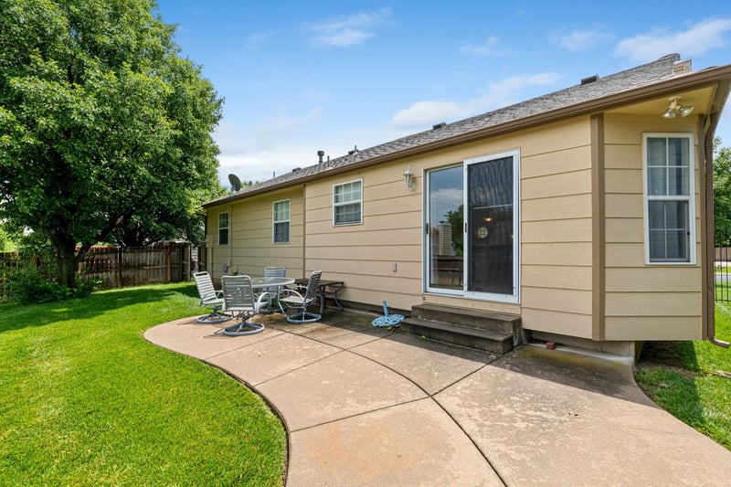 2534 E Cambridge, Park City, KS 67219