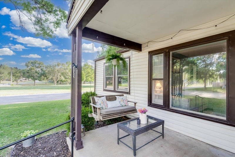 503 Eastview Dr, Mulvane, KS 67110