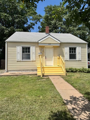 1239 S Hydraulic, Wichita, KS 67211