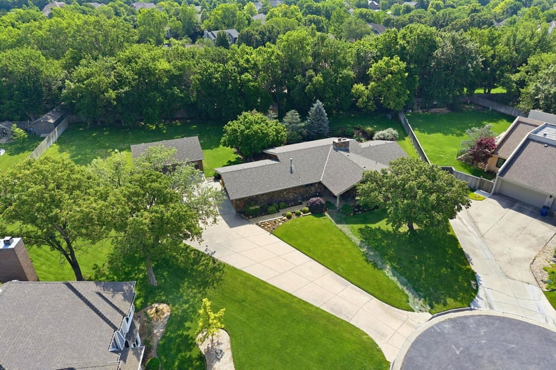 844 Sandpiper Ct, Wichita, KS 67230