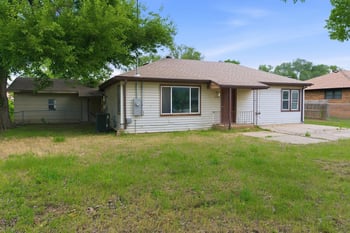528 79th St S, Haysville, KS 67060