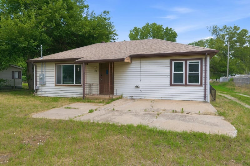 528 79th St S, Haysville, KS 67060