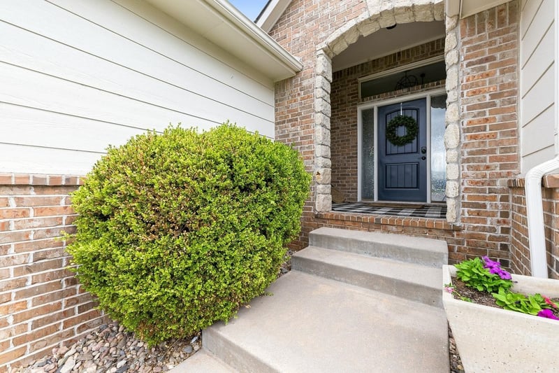 710 Gatewood Ln, Andover, KS 67002