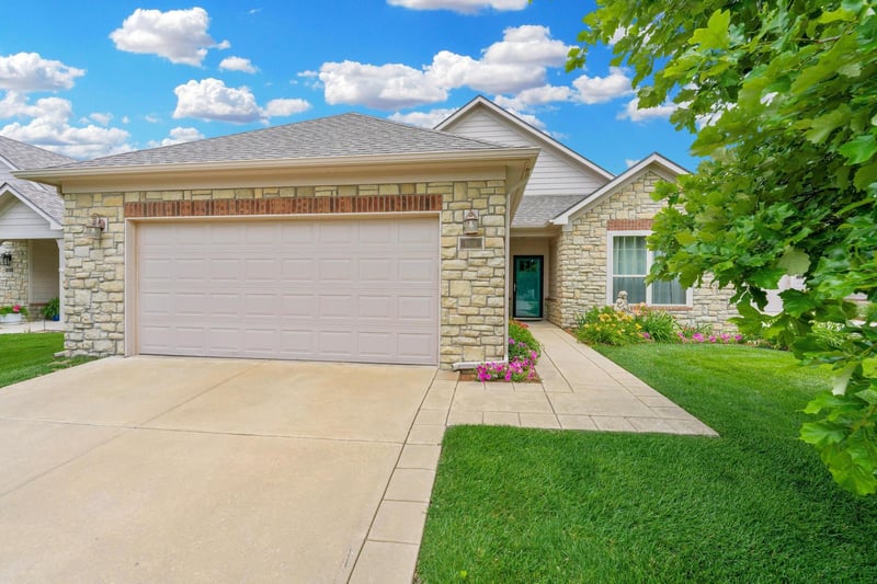 9636 W Village Pl, Maize, KS 67101