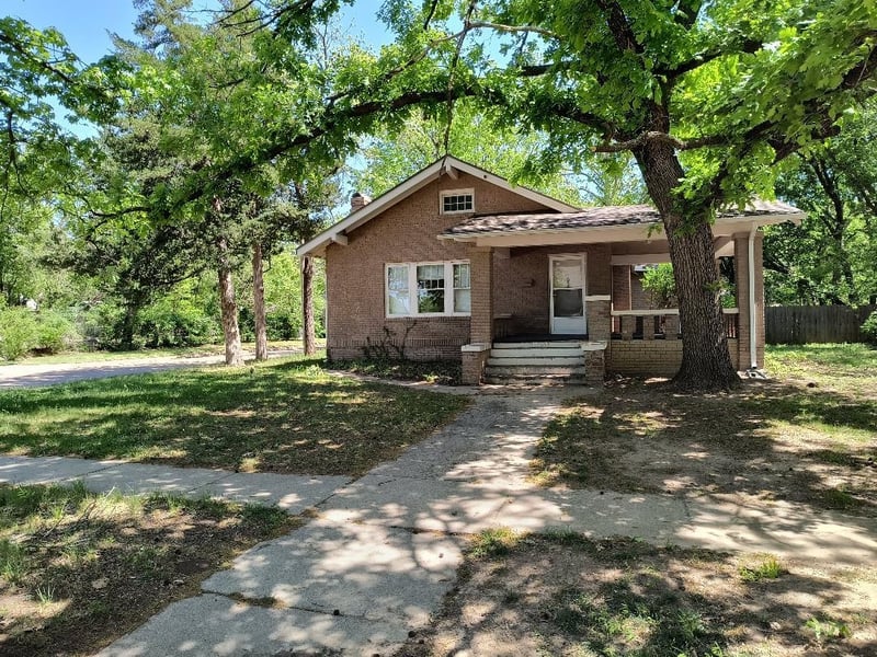 1450 Fairmount , Wichita, KS 67208