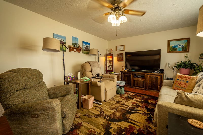 505 18th , Concordia, KS 66901