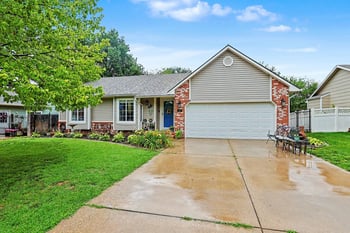 146 Chestnut Dr, Mulvane, KS 67110