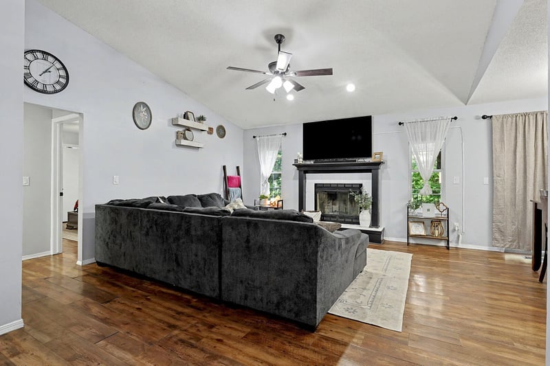 146 Chestnut Dr, Mulvane, KS 67110