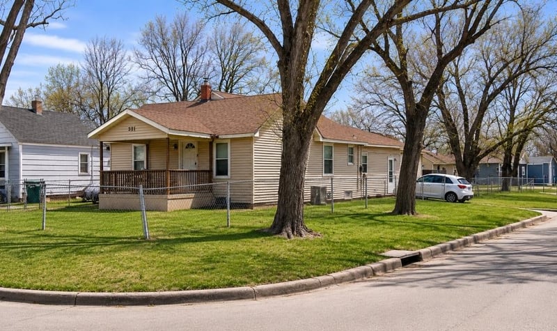1301 Vine St, Wichita, KS 67213