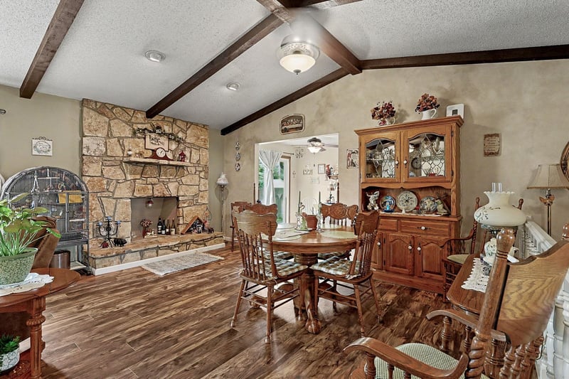 533 E Parkwood, Rose Hill, KS 67133