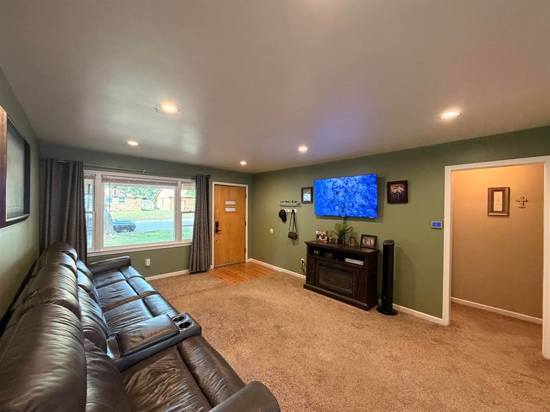 211 English , Mulvane, KS 67110