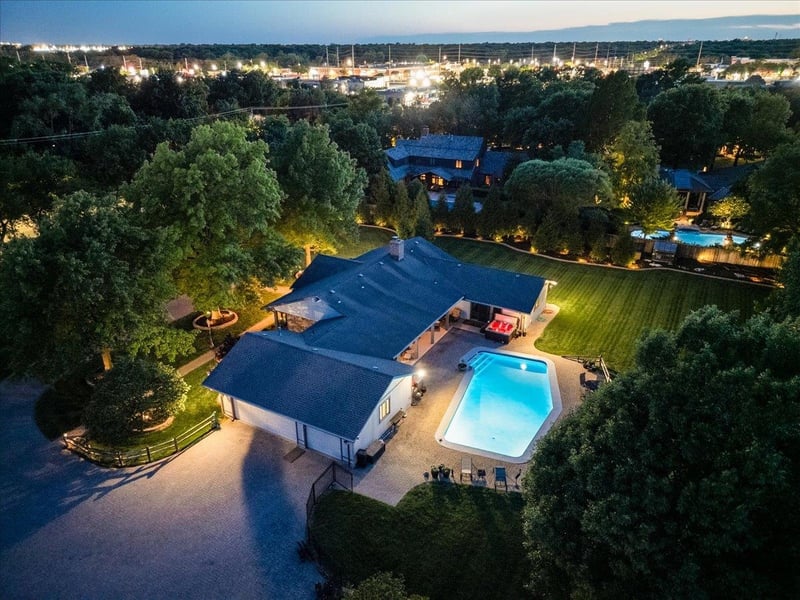 8320 Central Ave, Wichita, KS 67206