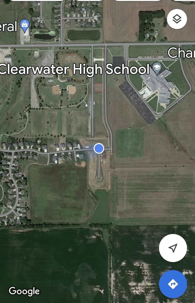 1216 Park Glen St, Clearwater, KS 67026