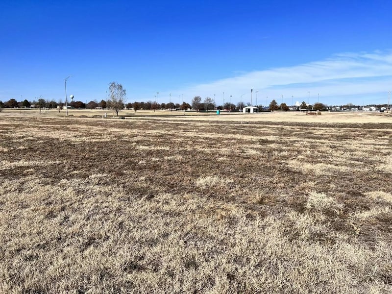 1208 Park Glen St, Clearwater, KS 67026