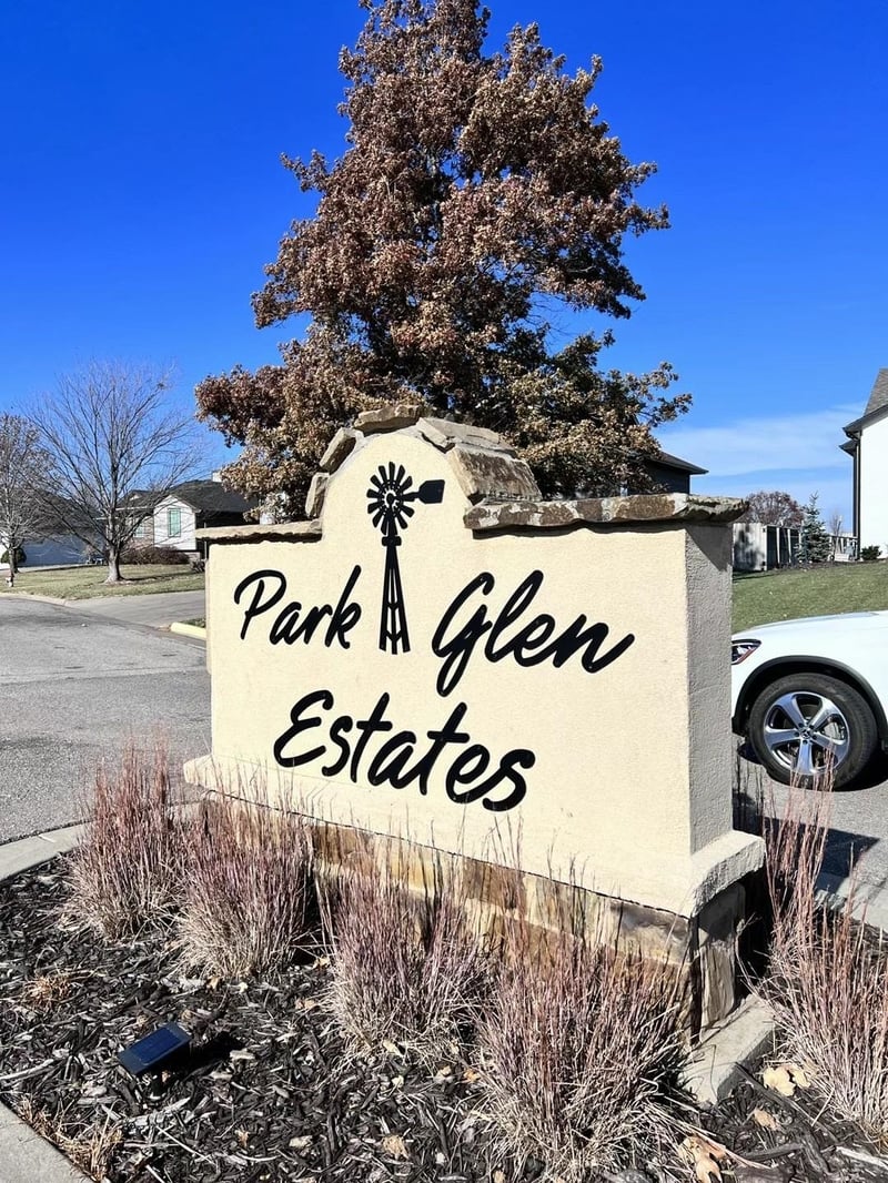1208 Park Glen St, Clearwater, KS 67026