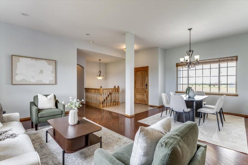 8015 Butterfly Ct, Clearwater, KS 67026-8572