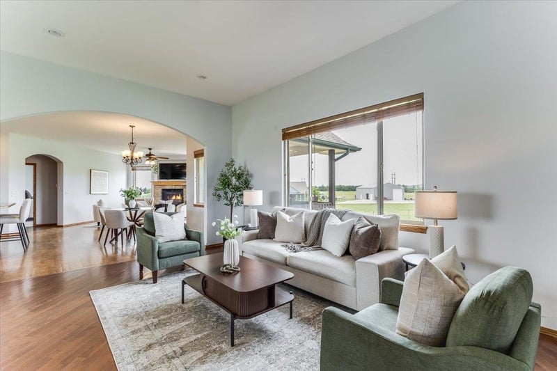 8015 Butterfly Ct, Clearwater, KS 67026-8572
