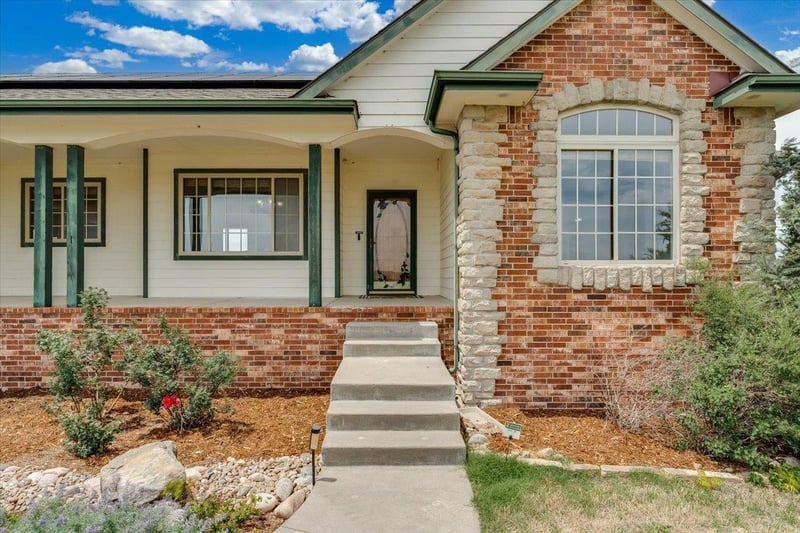 8015 Butterfly Ct, Clearwater, KS 67026-8572