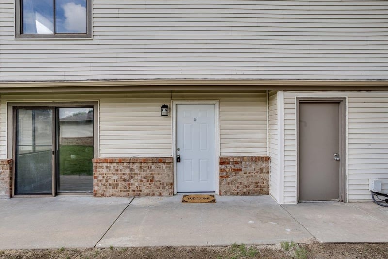 8700 University , Wichita, KS 67209