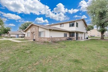 8700 W University Unit B, Wichita, KS 67209