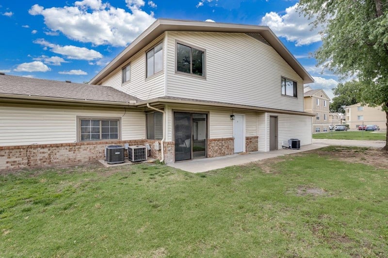 8700 University , Wichita, KS 67209