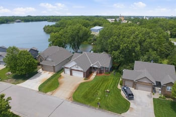 2553 N Hazelwood St, Wichita, KS 67205