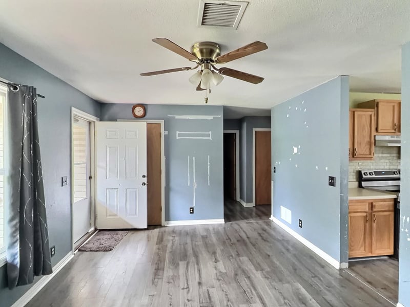 913 C St, Wellington, KS 67152