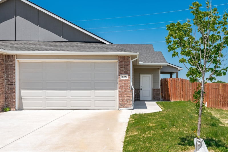 5794 Bristol , Wichita, KS 67220
