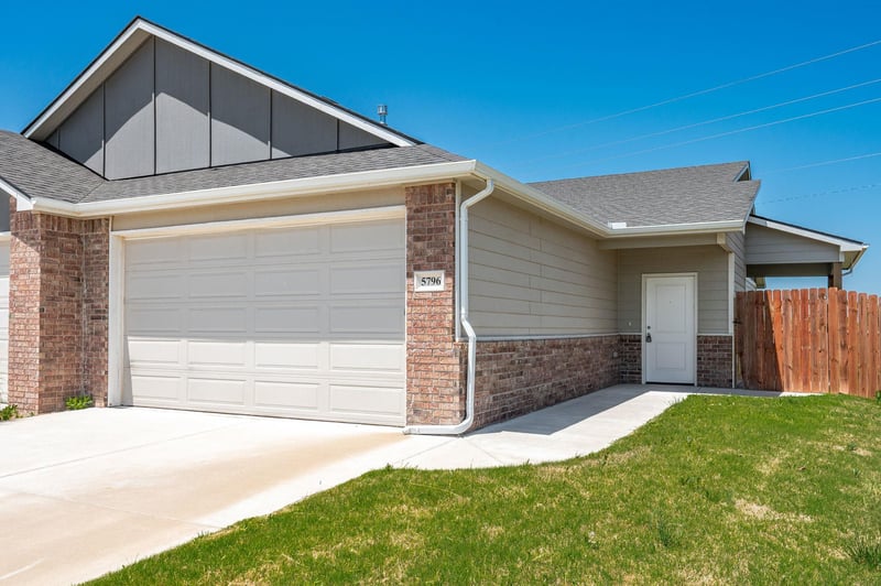 5794 Bristol , Wichita, KS 67220