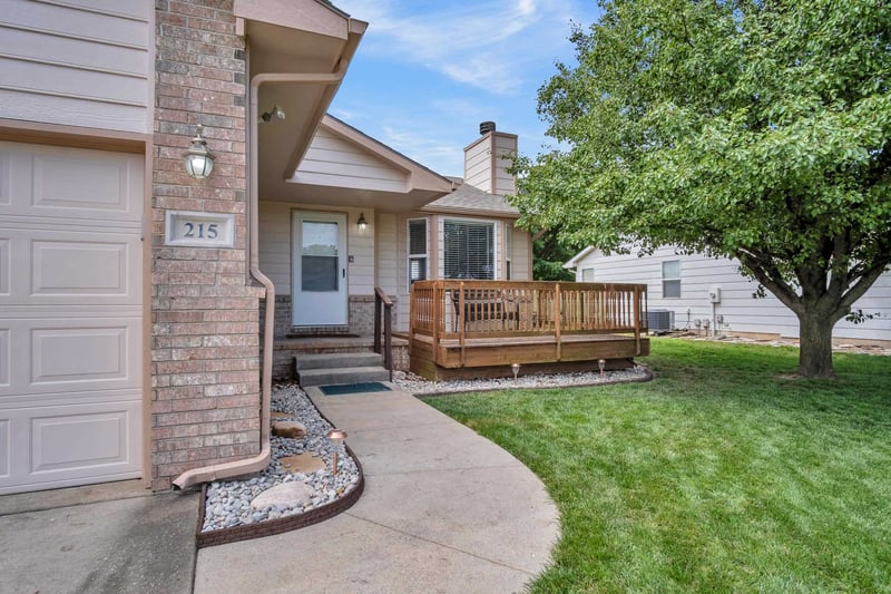 215 Sutton , Newton, KS 67114