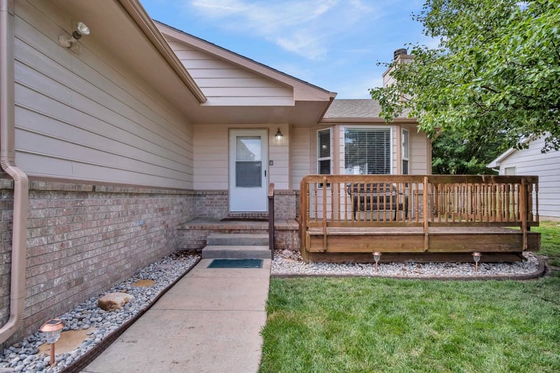 215 Sutton , Newton, KS 67114