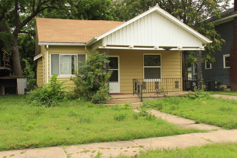 756 S 5th St, Salina, KS 67401