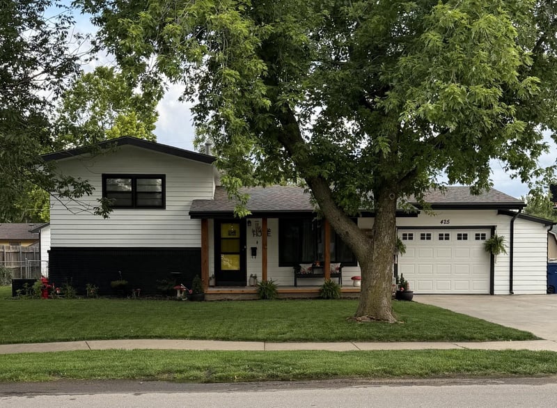 425 W 5th, Valley Center, KS 67147